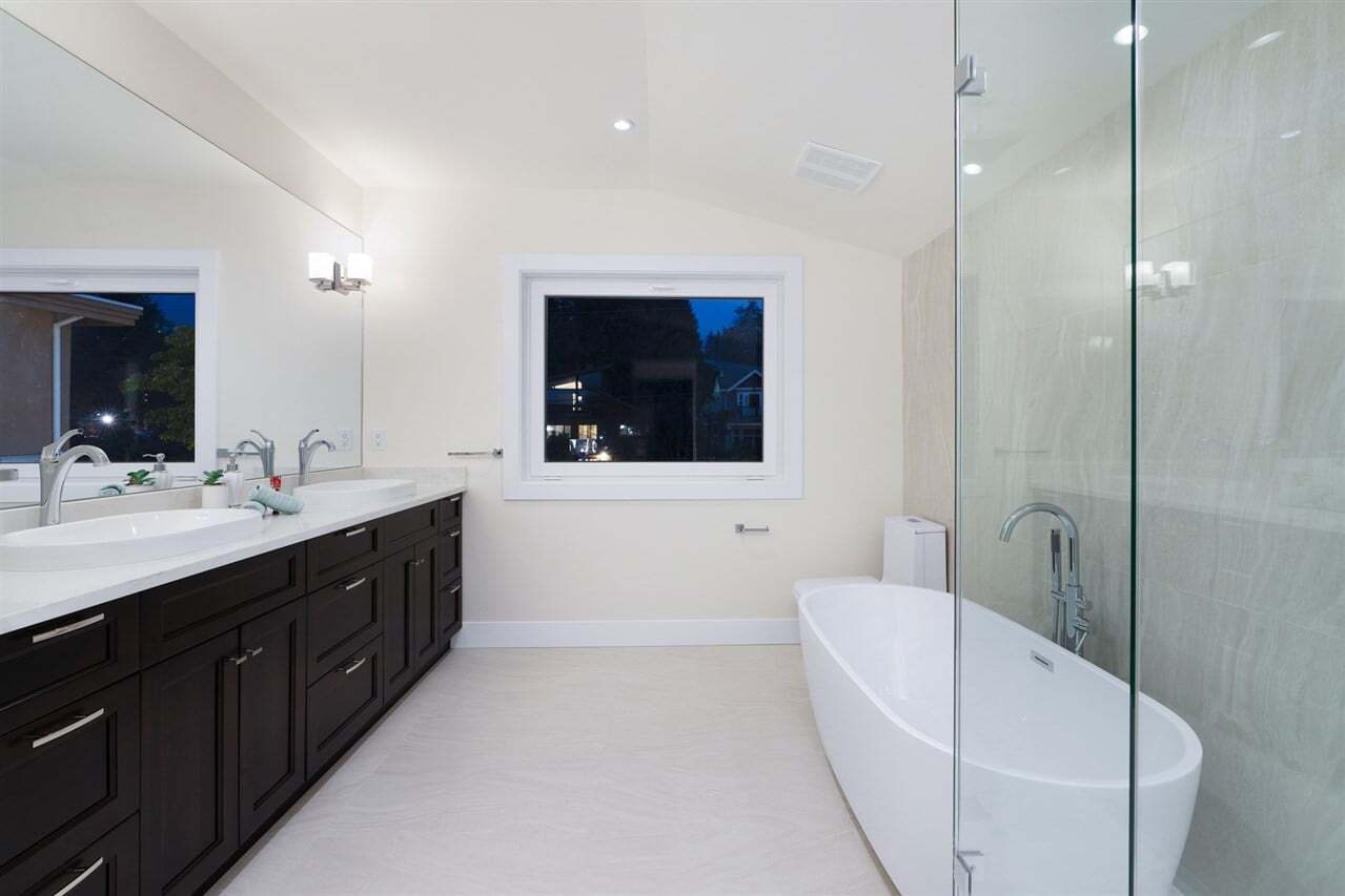 Houston Home Builder24 at 2.43.41 PM